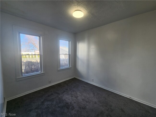 Building Photo - 2063 W 104th St