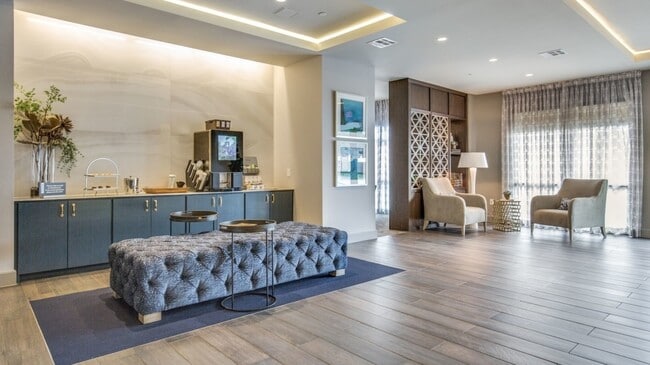 Building Photo - 4139 Bellaire Blvd