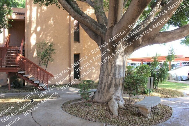 Building Photo - 3131 W Cochise Dr