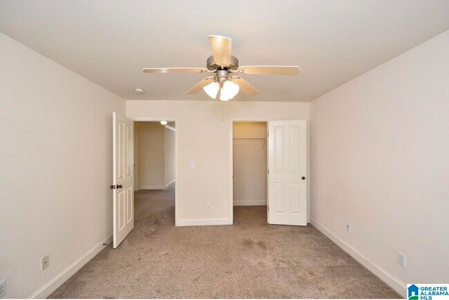 Building Photo - 107 Castlehill Dr