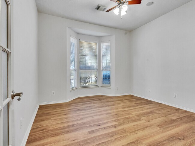 Building Photo - 14518 Logan Falls Ln