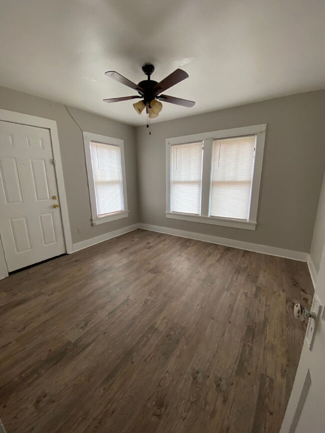 Building Photo - PRELEASE! Great Home Close to Tech and Schools!