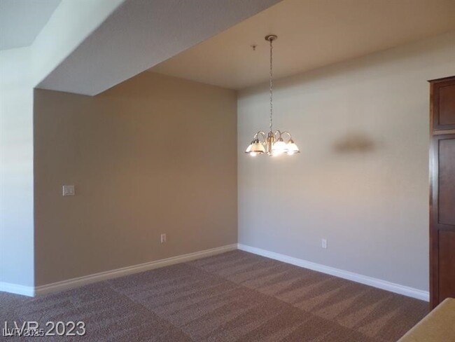 Building Photo - 2291 W Horizon Ridge Pkwy