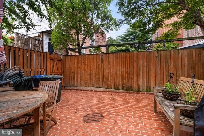 Building Photo - 1120 East Capitol St NE