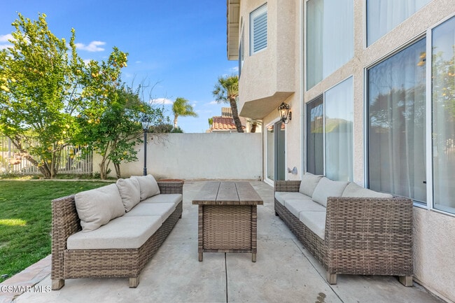 Building Photo - 24739 Vía Madera