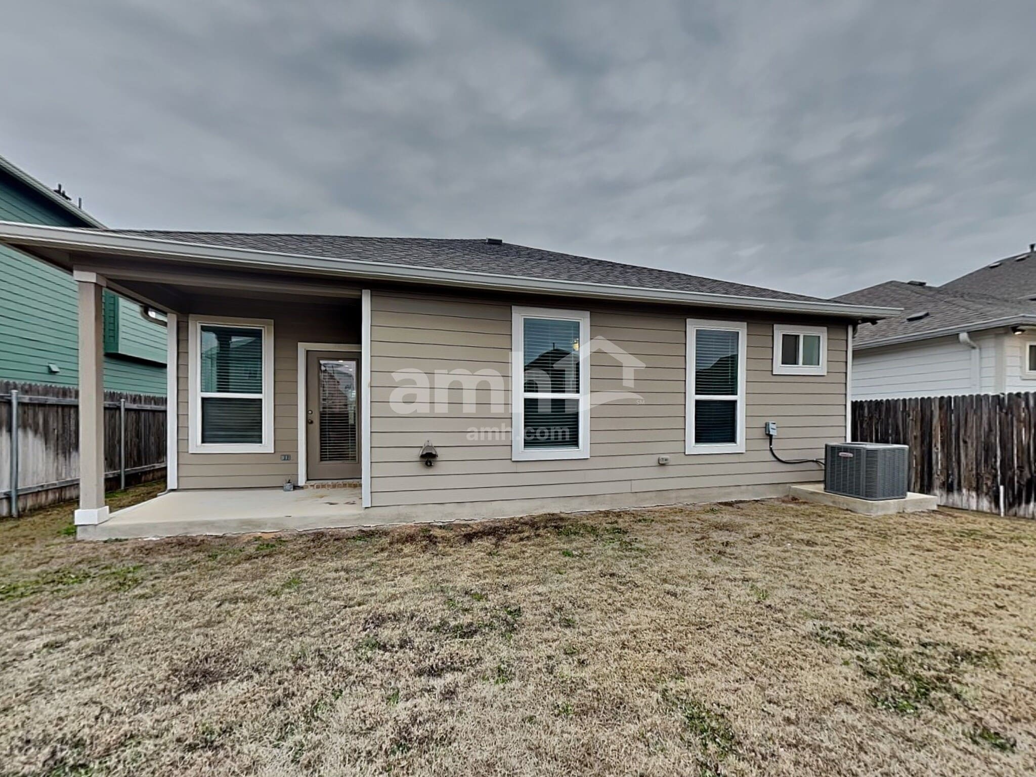 Building Photo - 2718 Wolfcreek