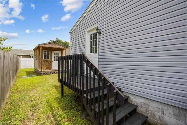 Building Photo - 528 Lavender Ln