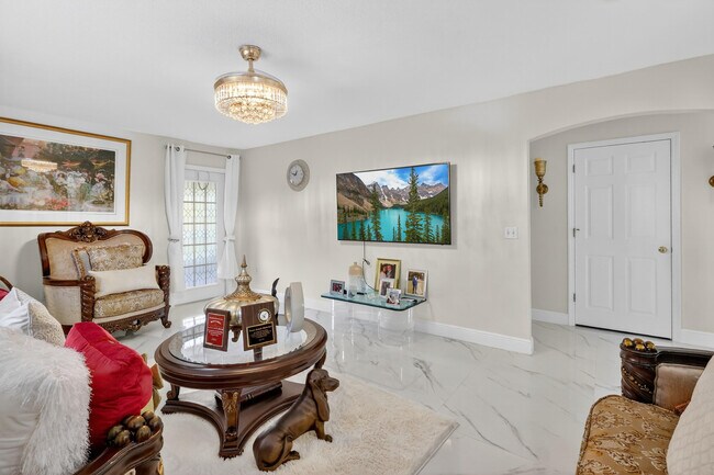 Building Photo - 1676 SW Mackey Ave