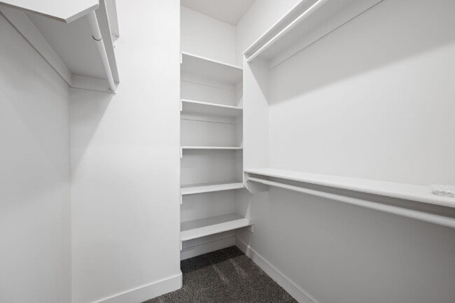 Building Photo - Private room with shared bathroom in a bra...