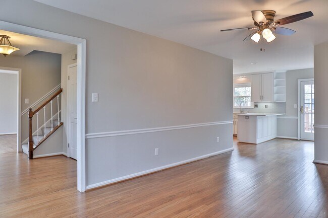 Building Photo - 5423 Rilian Ct