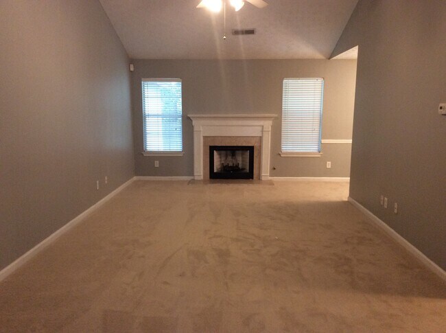 Building Photo - Lovely Ranch Home in Dacula