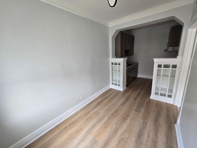 Building Photo - 4753 N Monticello Ave