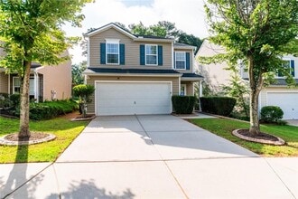 Building Photo - 2860 Mayfair Dr