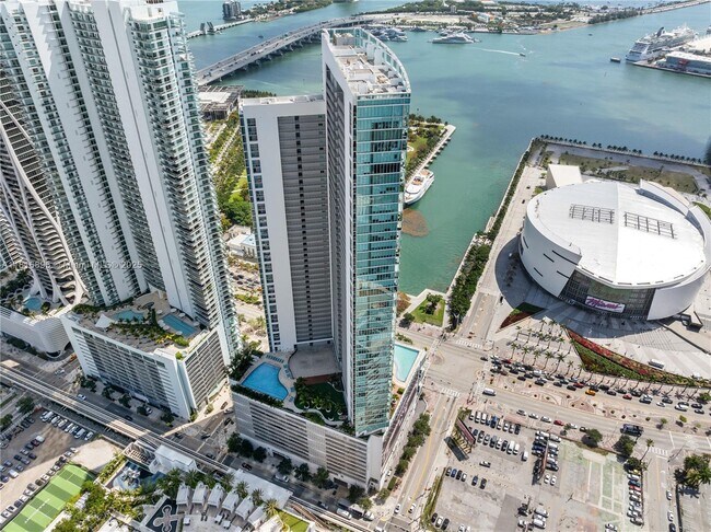 Building Photo - 888 Biscayne Blvd