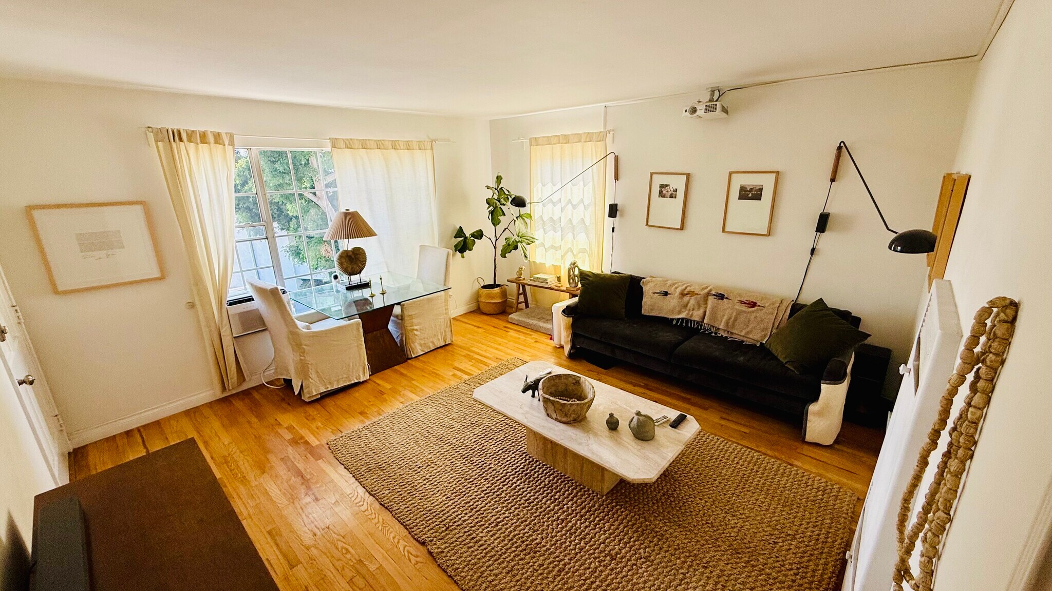 Building Photo - 941 Robinson St