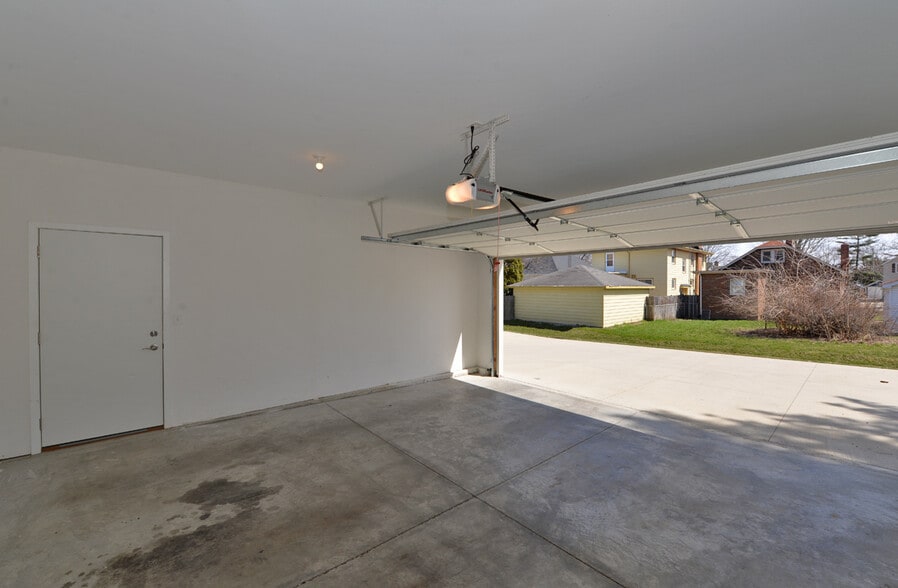 Building Photo - 3807 7th Ave