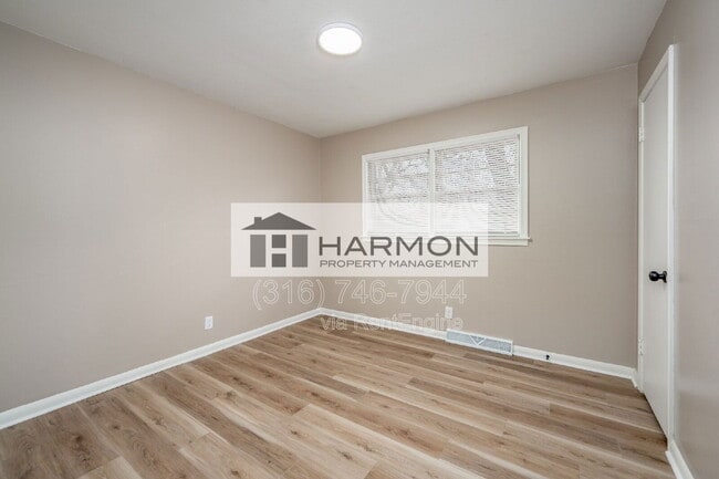 Building Photo - 8514 W 9th St N