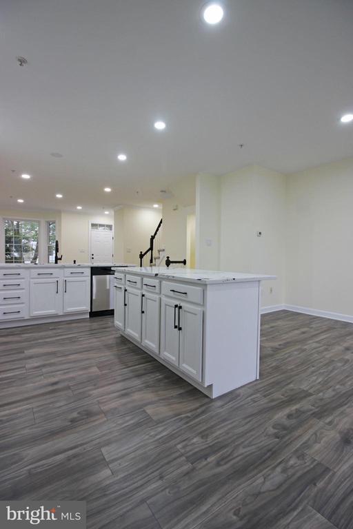 Primary Photo - 3655 Islington St