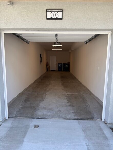 Building Photo - 4149 E Circle Paseo