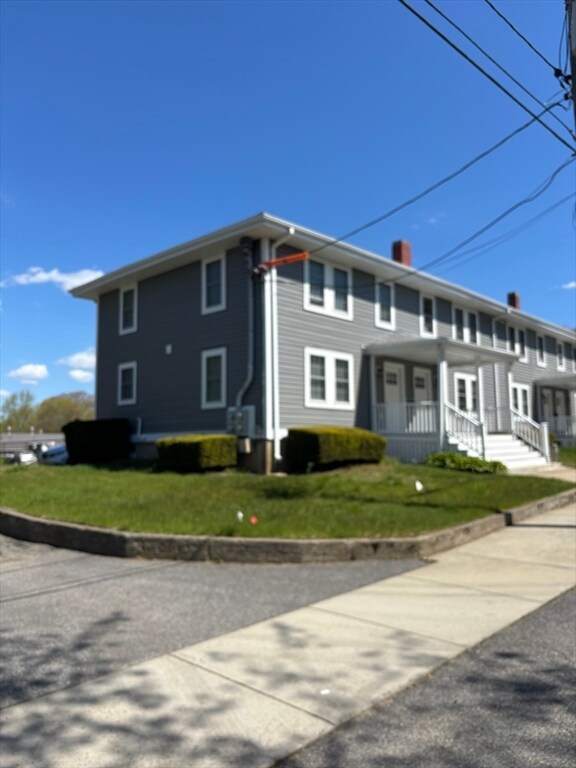 Building Photo - 17 Seaview St