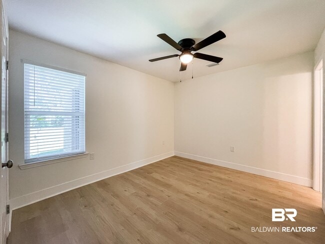 Building Photo - 25121 Olive St