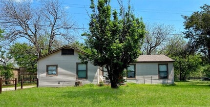 Building Photo - 503 SW 13th Ave