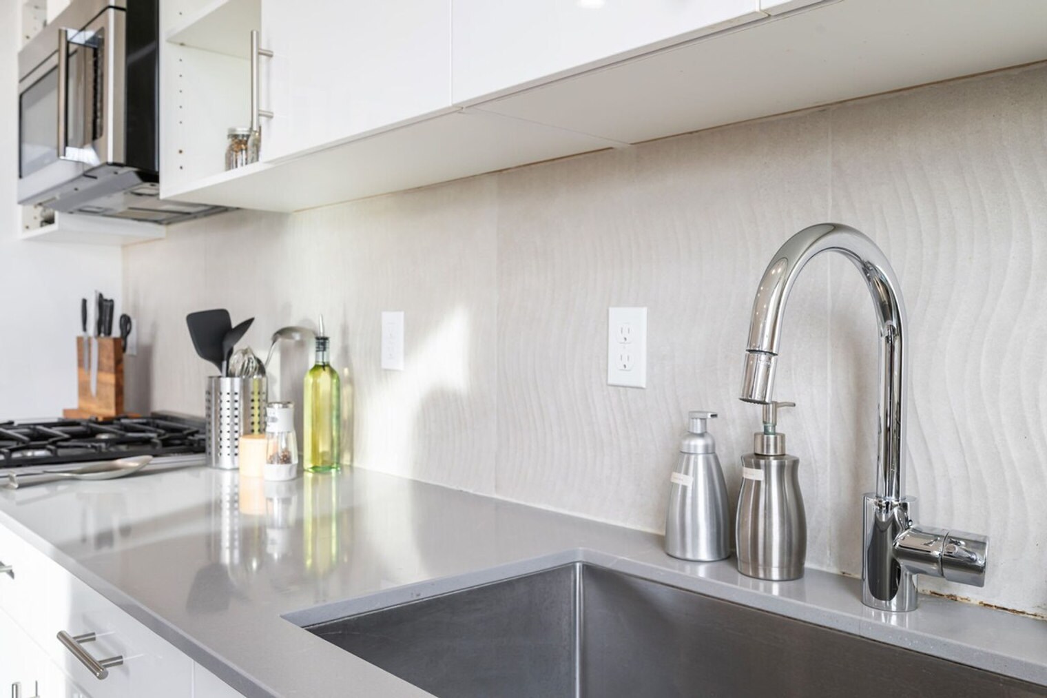 Building Photo - 3617 2nd Ave NW