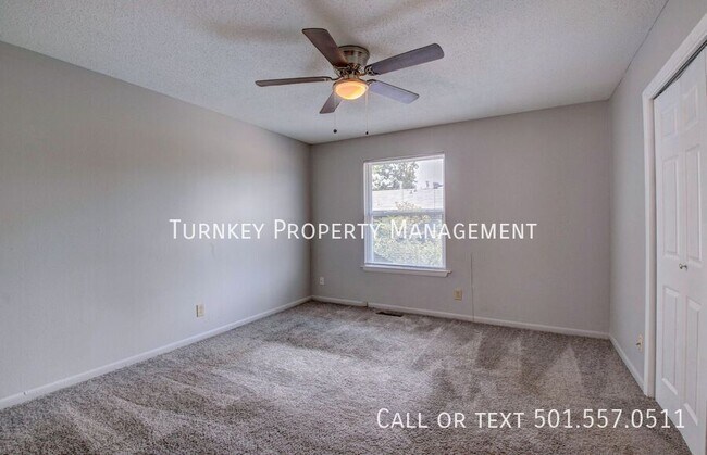 Building Photo - 1821 Sanford Dr