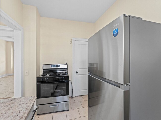 Building Photo - 1943 Stenton Ave