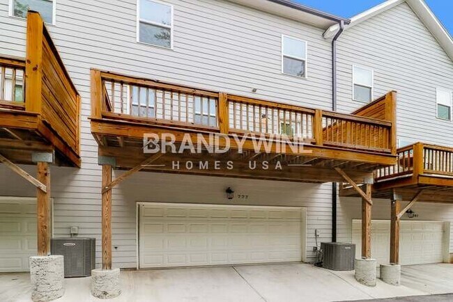 Building Photo - 707 Valtek Ct