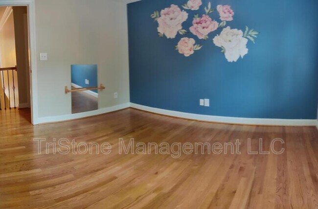 Building Photo - 14512 Harvington Dr