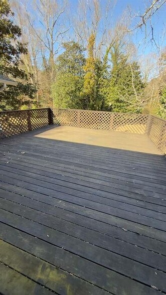 Building Photo - 3400 Spalding Dr