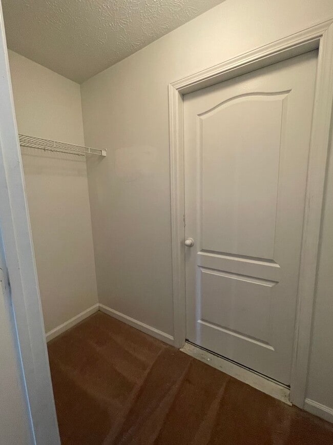 Building Photo - 4233 Sandstone Dr