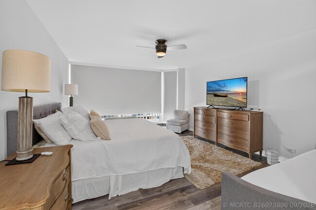 Building Photo - 3211 S Ocean Blvd
