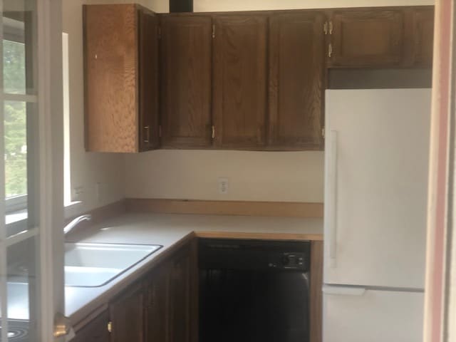 Kitchen - 2515 NE Lavender Way