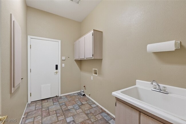 Building Photo - 3769 Erva St