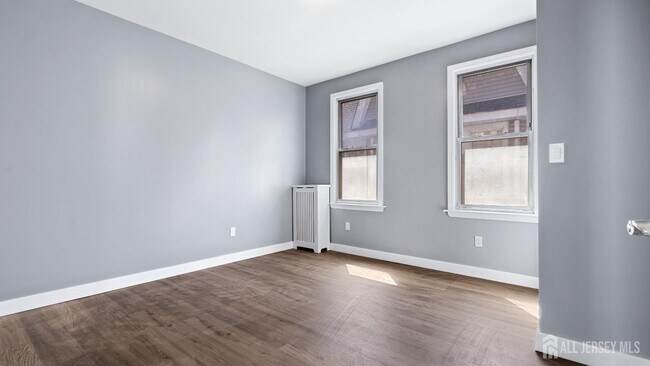 Building Photo - 19 Newfield St