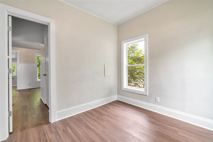 Bedroom 2 - 756 W Grand Ave