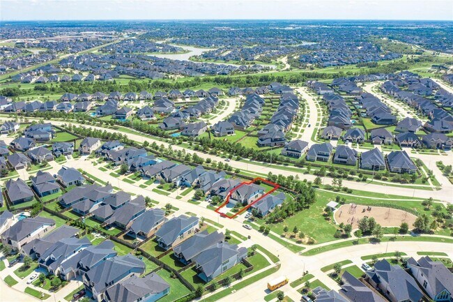 Building Photo - 29023 Laurel Grove Ln