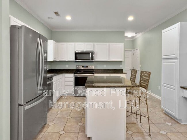 Building Photo - 8627 Grassy Oak Trail