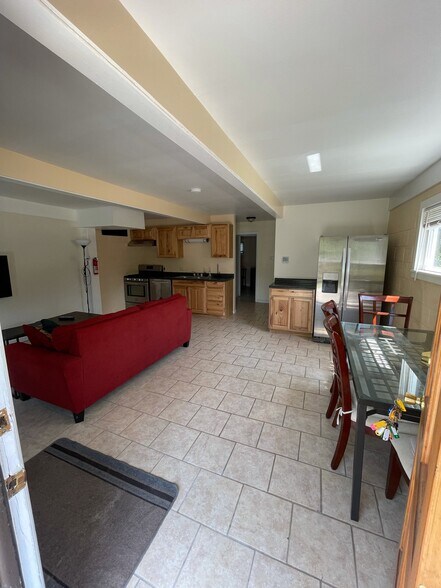 Building Photo - 138 Honness Ln