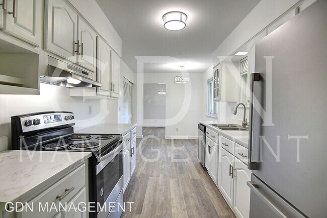 Building Photo - 4 br, 2.5 bath House - 589 Wilson Drive