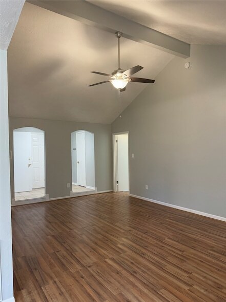 Building Photo - 2019 Redwood St