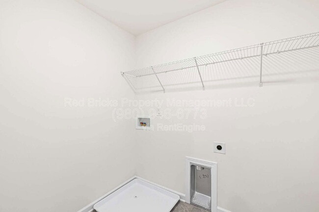 Building Photo - 2881 Yeager Dr NW