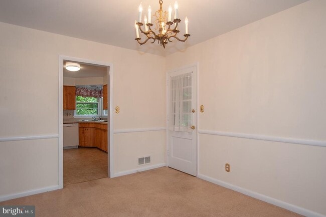 Building Photo - 5950 Clames Dr