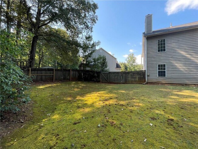 Building Photo - 4401 Dickens Ct NW