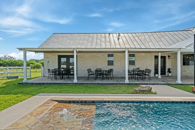 Building Photo - 2644 Linda Ln