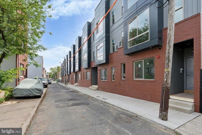 Building Photo - 2401 N 2nd St