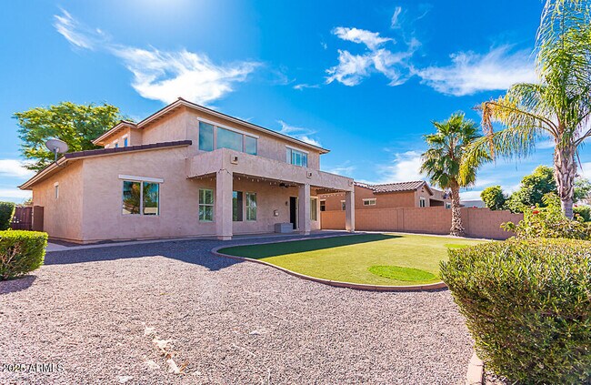 Building Photo - 642 E Torrey Pines Pl