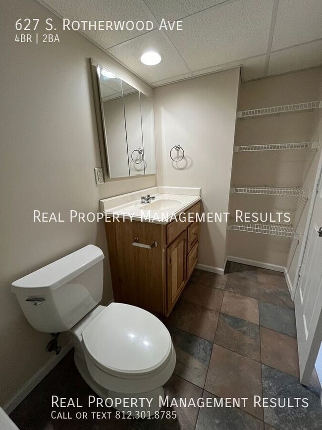 Building Photo - 627 S Rotherwood Ave